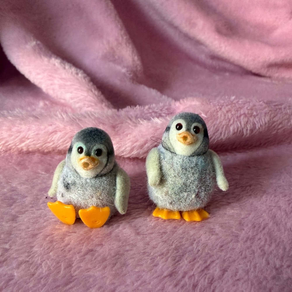 RARE VINTAGE penguin baby calico critters/ sylvanian families